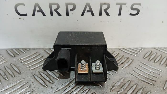 Charging relay