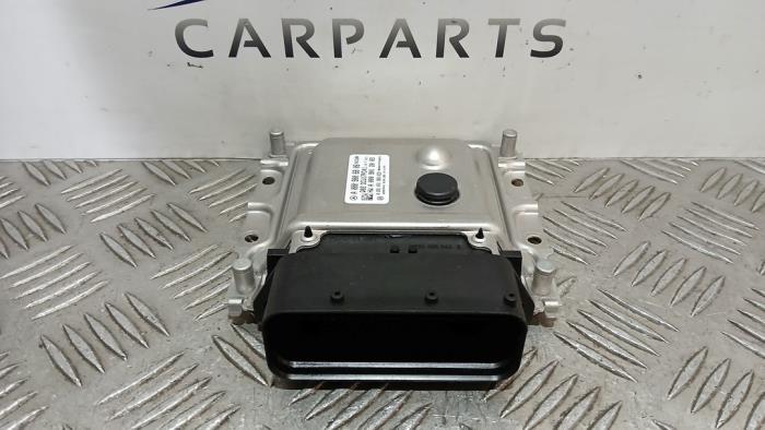 Usagé Ordinateur Adblue Mercedes C (W205) C-200 1.6 CDI BlueTEC, C-200 d 16V Prix € 90,00 Règlement à la marge proposé par SH Carparts