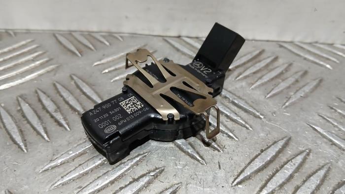 Regnsensor från en Mercedes-Benz CLA (118.3) 2.0 CLA-220d 2021
