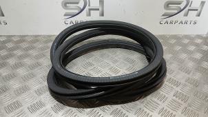 Gebrauchte Türgummi 4-türig links hinten Mercedes GLA (H247) 1.3 200 Turbo 16V Preis € 20,00 Margenregelung angeboten von SH Carparts
