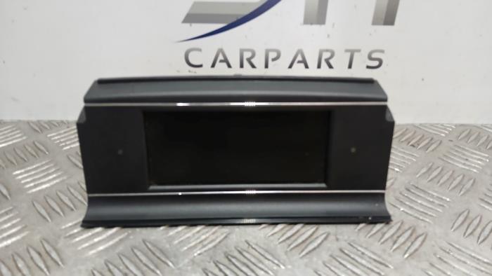 Begagnade Innerdisplay Mercedes C (W204) 1.6 C-180K 16V BlueEfficiency Pris € 50,00 Marginaltabell erbjuds av SH Carparts