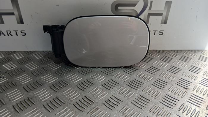 Gebrauchte Tankklappe Mercedes B (W246/W242) 1.8 B-180 CDI BlueEFFICIENCY 16V Preis € 34,00 Margenregelung angeboten von SH Carparts