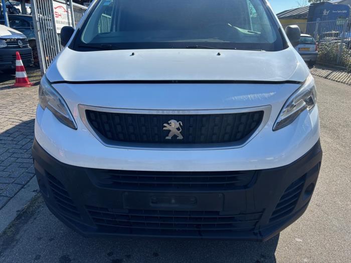 Używane Przód kompletny Peugeot Expert (V1/VA/VB/VE/VF/VT/VY) 2.0 Blue HDi 120 16V Cena € 3.750,00 Procedura marży oferowane przez SH Carparts