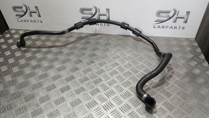 Usagé Conduit (divers) Mercedes C (W205) C-180 1.6 16V Prix € 35,00 Règlement à la marge proposé par SH Carparts