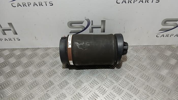 Używane Miech Mercedes R (W251) 3.0 320 CDI 24V 4-Matic Cena € 69,99 Procedura marży oferowane przez SH Carparts