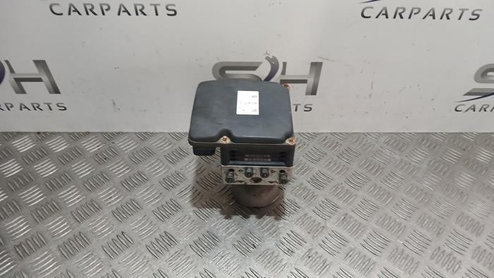Begagnade ABS-pump Mercedes CLS (C219) 320 CDI 24V Pris € 145,00 Marginaltabell erbjuds av SH Carparts