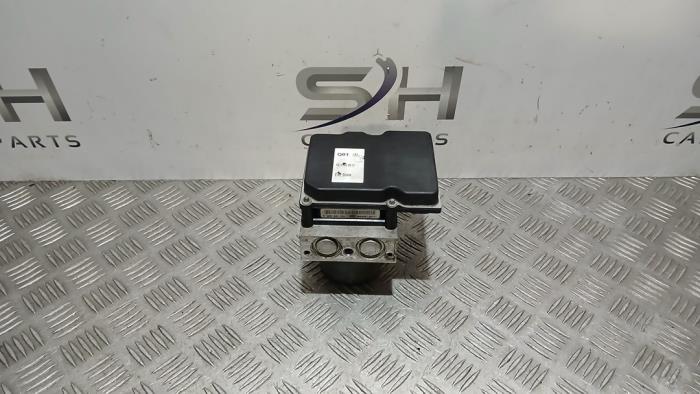 Usagé Bloc ABS Mercedes E (R207) E-350 CGI V6 24V Prix € 50,00 Règlement à la marge proposé par SH Carparts