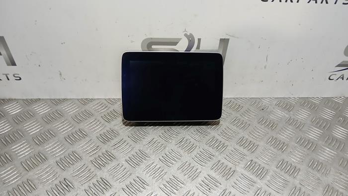 Begagnade Innerdisplay Mercedes CLA (117.3) 1.6 CLA-180 16V Pris € 90,00 Marginaltabell erbjuds av SH Carparts