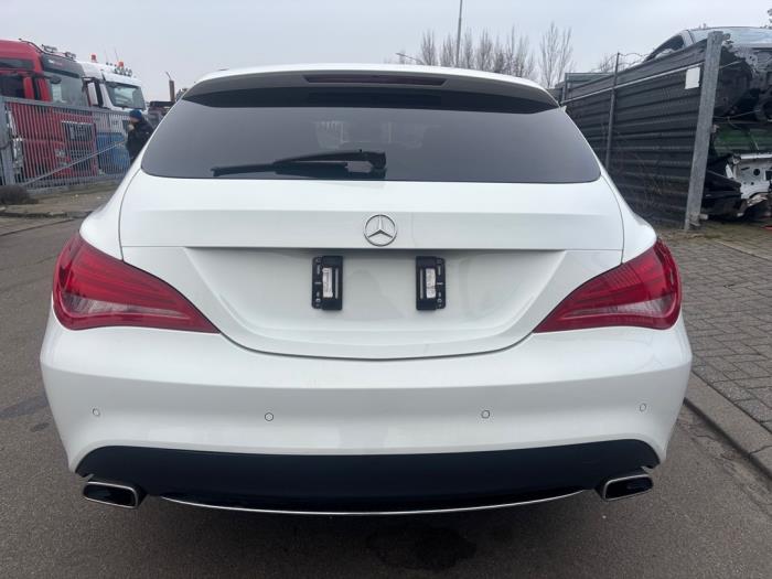 Begagnade Baklucka Mercedes CLA Shooting Brake (117.9) 1.6 CLA-180 16V Pris € 250,00 Marginaltabell erbjuds av SH Carparts
