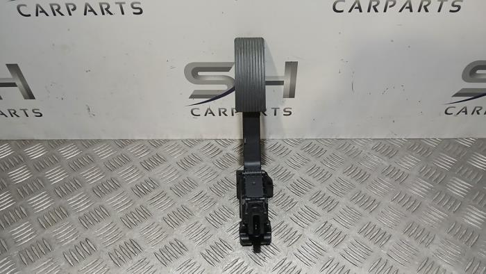 Używane Pedal gazu Mercedes A (177.0) 1.3 A-160 Turbo 16V Cena € 24,00 Procedura marży oferowane przez SH Carparts