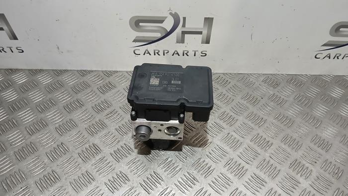 Używane Pompa ABS Mercedes GLK (204.7/9) 3.0 350 CDI 24V 4-Matic Cena € 49,98 Procedura marży oferowane przez SH Carparts