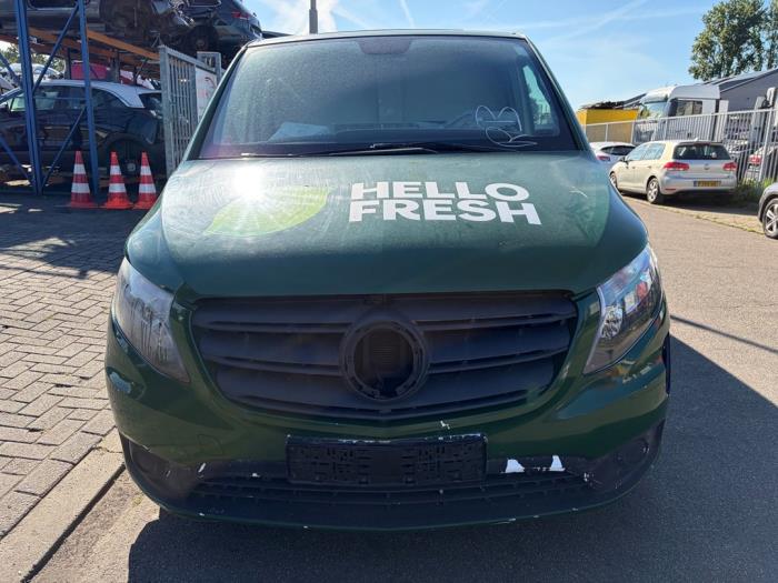 Używane Maska Mercedes eVito (447.6) Cena € 400,00 Procedura marży oferowane przez SH Carparts