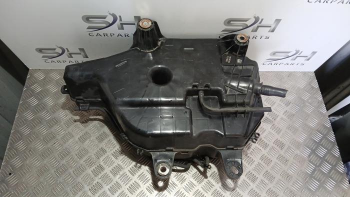 Gebrauchte Adblue Tank Ford Transit Preis € 150,00 Margenregelung angeboten von SH Carparts