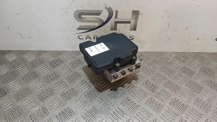 Begagnade ABS-pump Mercedes B (W246/W242) 2.0 B-250 BlueEFFICIENCY Turbo 16V Pris € 22,50 Marginaltabell erbjuds av SH Carparts