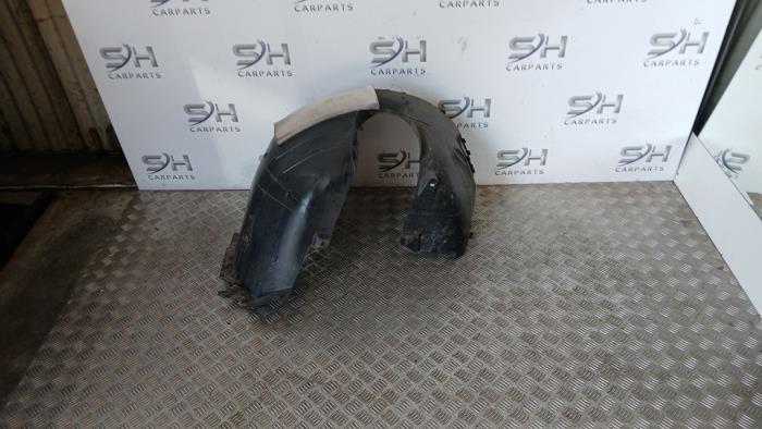 Używane Nadkole Volkswagen Passat Variant (3G5) 2.0 TDI 16V 150 Cena € 149,98 Procedura marży oferowane przez SH Carparts