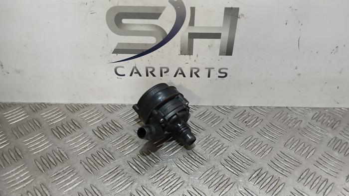 Begagnade Extra vattenpump Mercedes Sprinter 3,5t (910.0/910.1/907.1/907.2) 311 CDI 2.0 D RWD Pris € 14,98 Marginaltabell erbjuds av SH Carparts