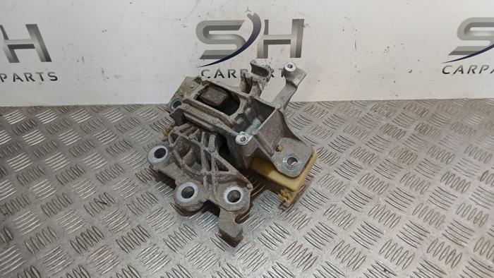 Used Engine mount Opel Astra K Sports Tourer 1.5 CDTi 122 12V Price € 44,98 Margin scheme offered by SH Carparts