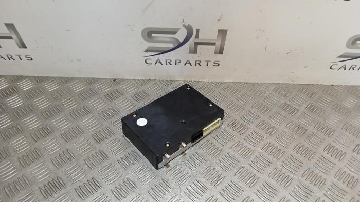 Używane Modul WiFi Opel Crossland (X) 1.2 Turbo 12V Cena € 55,00 Procedura marży oferowane przez SH Carparts