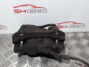 Used Front brake calliper, left Opel Vivaro 1.9 DI Price € 26,00 Margin scheme offered by SH Carparts