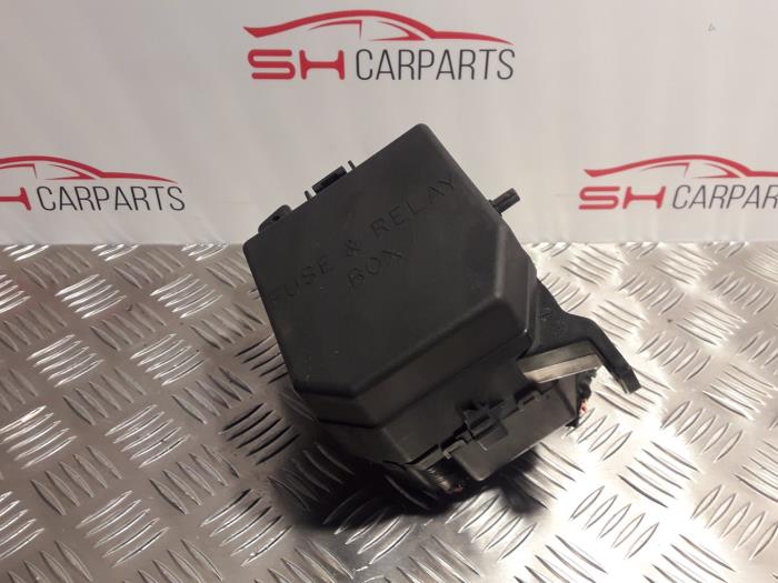 Begagnade Säkringsbox Kia Picanto (BA) 1.0 12V Pris € 14,00 Marginaltabell erbjuds av SH Carparts