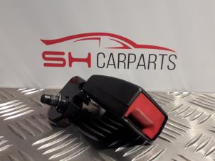 Used Rear seatbelt buckle, centre Opel Corsa D 1.2 16V Price € 8,00 Margin scheme offered by SH Carparts
