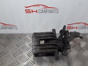 Used Front brake calliper, right Audi A3 (8P1) 2.0 TDI 16V Price € 16,00 Margin scheme offered by SH Carparts