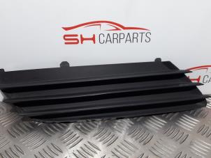 Used Fog light cover plate, right Opel Astra H (L48) 1.6 16V Twinport Price € 8,00 Margin scheme offered by SH Carparts