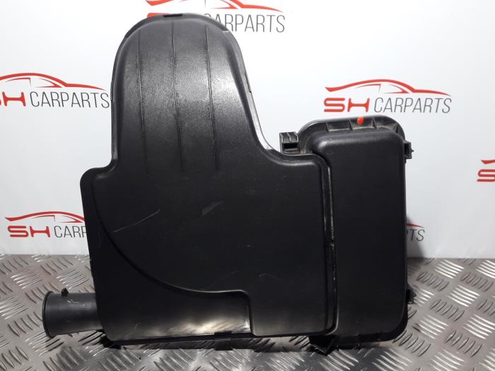 Begagnade Luftfilterhus Toyota Aygo (B10) 1.0 12V VVT-i Pris € 20,00 Marginaltabell erbjuds av SH Carparts