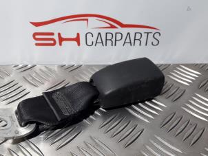 Usagé Insertion ceinture de sécurité avant gauche Toyota Aygo (B10) 1.0 12V VVT-i Prix € 11,00 Règlement à la marge proposé par SH Carparts