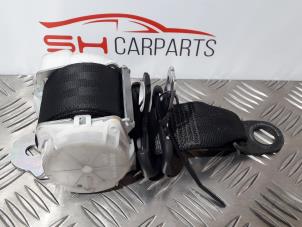 Usagé Ceinture de sécurité arrière gauche Peugeot 107 1.0 12V Prix € 14,00 Règlement à la marge proposé par SH Carparts
