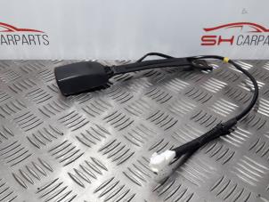 Used Front seatbelt buckle, right Peugeot 107 1.0 12V Price € 14,00 Margin scheme offered by SH Carparts
