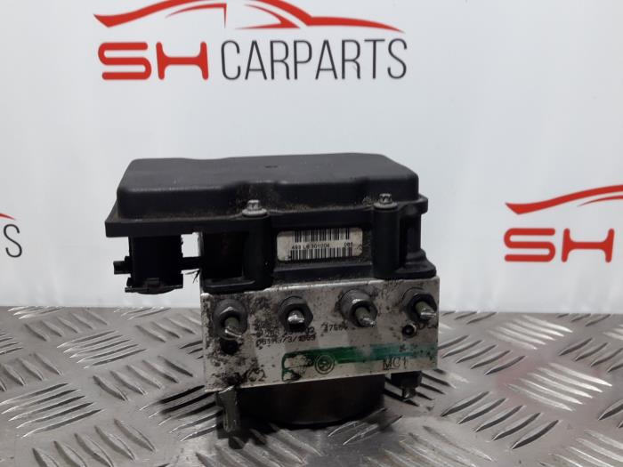 Begagnade ABS-pump Nissan Note (E11) 1.6 16V Pris € 26,00 Marginaltabell erbjuds av SH Carparts