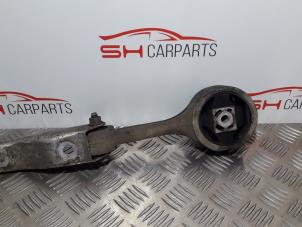 Używane Wspornik skrzyni biegów Seat Ibiza IV SC (6J1) 1.2 12V Cena € 14,00 Procedura marży oferowane przez SH Carparts