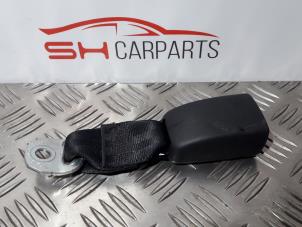 Usagé Insertion ceinture de sécurité avant gauche Toyota Aygo (B10) 1.0 12V VVT-i Prix € 8,00 Règlement à la marge proposé par SH Carparts