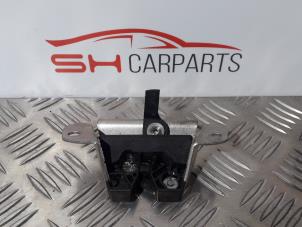 Usagé Serrure de coffre Citroen C1 1.0 12V Prix € 11,00 Règlement à la marge proposé par SH Carparts