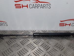 Used Bonnet gas strut, right BMW 1 serie (E87/87N) 118d 16V Price € 6,00 Margin scheme offered by SH Carparts