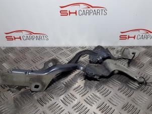 Used Set of hinges Renault Clio III (BR/CR) 1.4 16V Price € 11,00 Margin scheme offered by SH Carparts