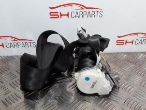 Used Rear seatbelt, left Renault Clio III (BR/CR) 1.4 16V Price € 28,00 Margin scheme offered by SH Carparts