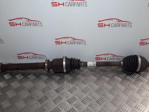Used Front drive shaft, right Renault Clio III (BR/CR) 1.2 16V 65 Price € 20,00 Margin scheme offered by SH Carparts