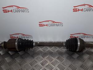 Used Front drive shaft, left Renault Clio III (BR/CR) 1.4 16V Price € 20,00 Margin scheme offered by SH Carparts