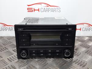 Usagé Radio/Lecteur CD Volkswagen Fox (5Z) 1.2 Prix € 56,00 Règlement à la marge proposé par SH Carparts