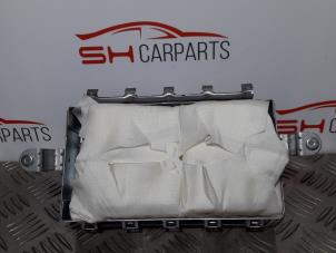 Używane Poduszka powietrzna prawa (deska rozdzielcza) Peugeot 107 1.0 12V Cena € 28,00 Procedura marży oferowane przez SH Carparts