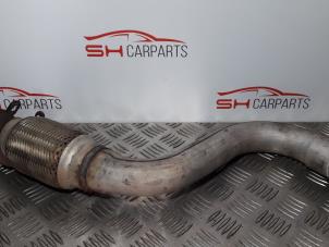 Used Exhaust middle section Peugeot 308 (4A/C) 1.6 VTI 16V Price on request offered by SH Carparts