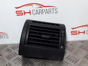 Used Dashboard vent Volkswagen Fox (5Z) 1.2 Price € 8,00 Margin scheme offered by SH Carparts