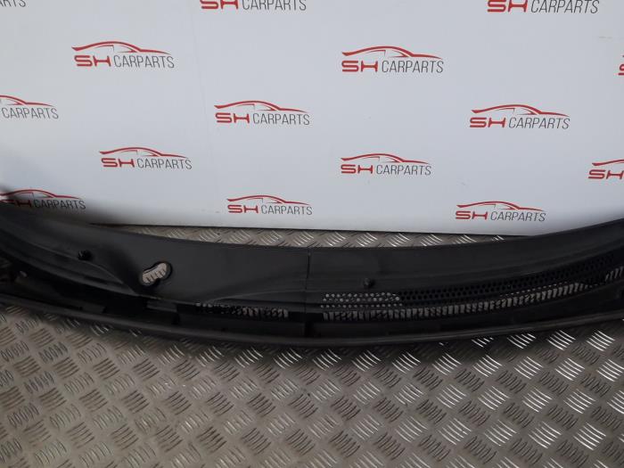 Gebrauchte Paravent Peugeot 107 1.0 12V Preis € 11,00 Margenregelung angeboten von SH Carparts