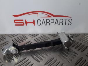 Used Rear door hinge, right Suzuki Alto (GF) 1.0 12V Price € 8,00 Margin scheme offered by SH Carparts