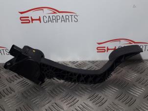 Used Accelerator pedal Peugeot 307 (3A/C/D) 1.6 HDi 16V Price € 16,00 Margin scheme offered by SH Carparts
