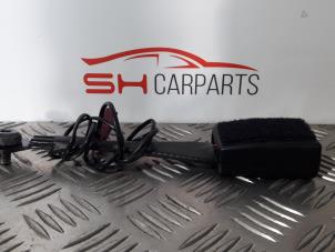 Used Front seatbelt buckle, right Ford Fiesta 6 (JA8) 1.25 16V Price € 16,00 Margin scheme offered by SH Carparts