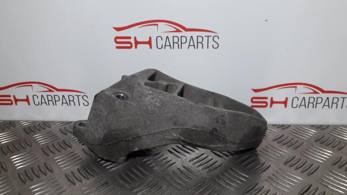Used Engine mount Mercedes A (W169) 1.5 A-160 Price € 15,00 Margin scheme offered by SH Carparts