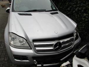 Used Headlight, right Mercedes GL (X164) 4.0 GL 420 CDI V8 32V Price € 325,00 Margin scheme offered by van Sabben Parts
